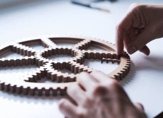 Why Your Ads Aren’t Converting and How to Fix It Strategizing a traffic acquisition campaign.